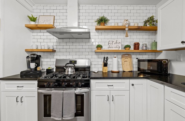 3-Bed Boho Retreat with Fireplace, Smart TVs, and Grill