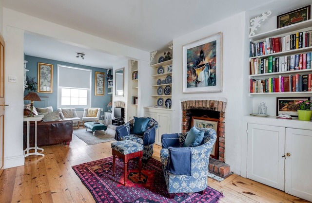 3-Bed Cosy Bookbinder House in Jericho Oxford