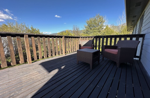 3 Bed on Quiet Neighborhood