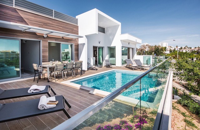 3 Bed Room Villa in Albufeira + Private Heated Pool (on request)