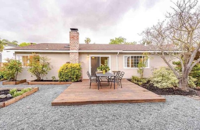 3-bedroom 15 mins-Facebook,11 mins-BART,huge yard!