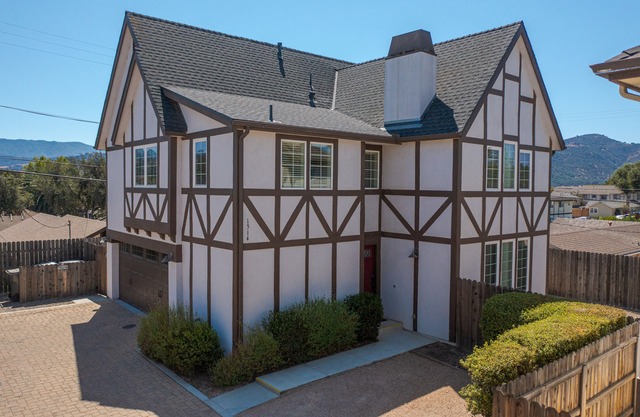 Downtown Solvang 3 Schlafzimmer 2. 5 Bäder Charmantes Dänisches Haus