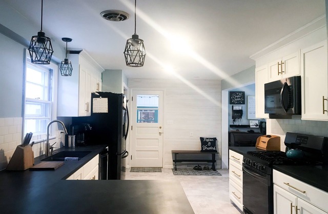 3 bedroom 2.5 bath fully renovated quiet home for EAA