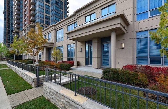 Parc Nuvo - Ready-Move-In-Etobicoke-Dundas / Kipling