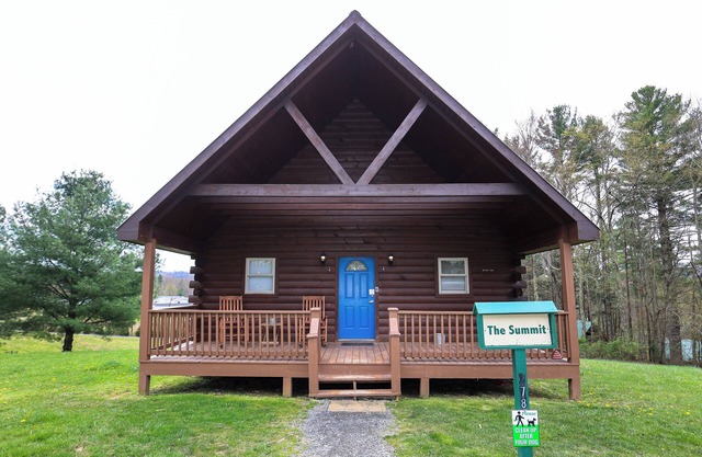3 Bedroom 2 Bath Cabins (Beaver, WV)