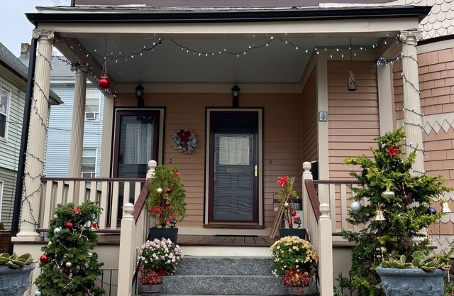 3-bedroom 2 baths beautiful victorian with WiFi, AC