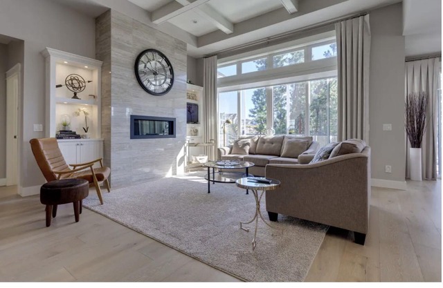 4 Bedroom 4 bath Luxury Home with hot tub, 7 beds