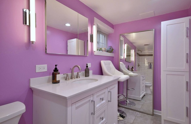 3 bedroom 3 Bathroom Parking included