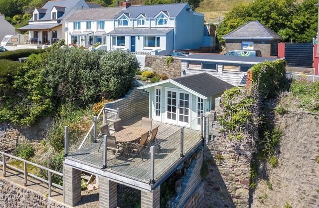 3 bedroom accommodation in Milford Haven