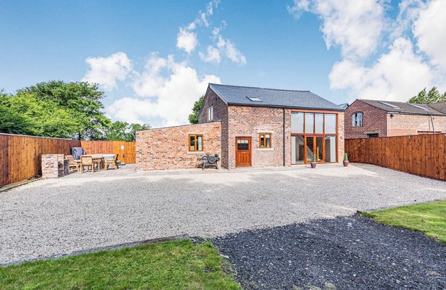 3 bedroom accommodation in Lathom, Ormskirk near Southport