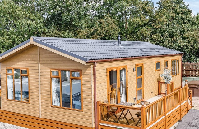 3 bedroom accommodation in Cheddar, Somerset