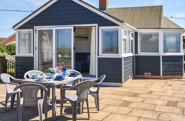 3 bedroom accommodation in Bacton
