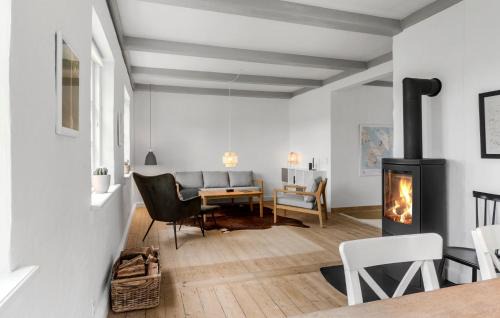 3 Bedroom Amazing Home In Stege