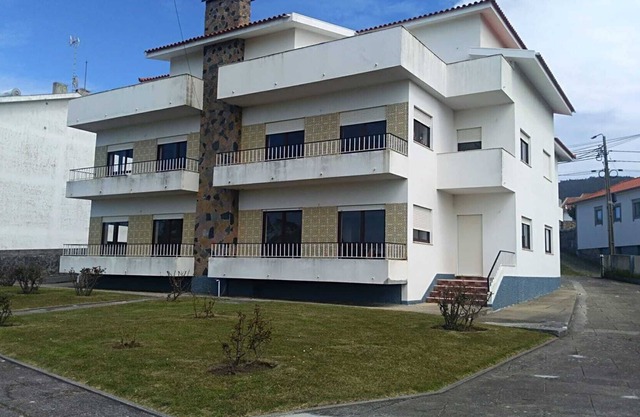 3 bedroom apartment with sea view