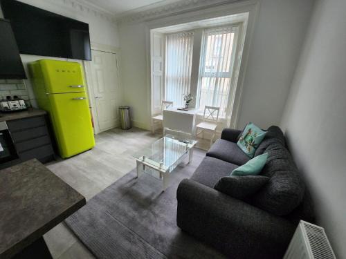 3-Bedroom Apartment by Eden Project - Free Parking