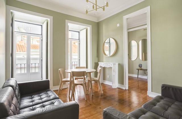 3 Bedroom Apartment, Historical Center, Beautiful Tejo River View
