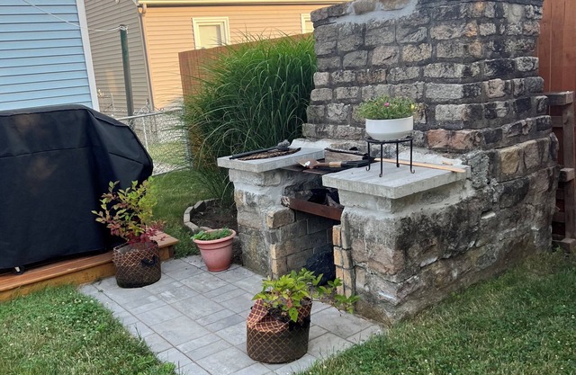 3-bedroom apartment just 11 minutes drive to Brown University