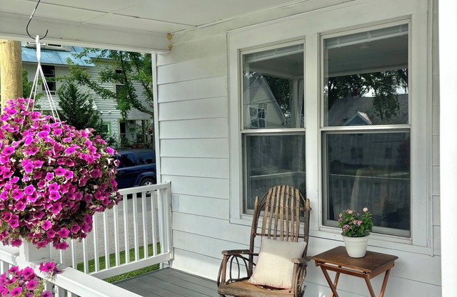 3-bedroom apartment in charming Southend Burlington