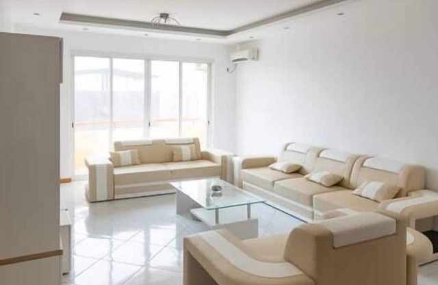 3 bedroom apt, Exterior POOL , Cidadela - LCGR