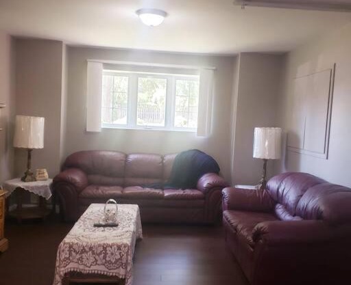3 Bedroom basement unit with Free Parking , WiFi.