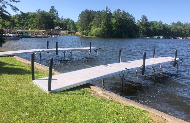 3-bedroom cabin - Manitowish Waters Chain of Lakes! Next To Town!