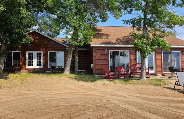 3 Bedroom Cabin 3 Beach front
