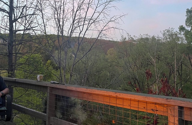 3-bedroom chalet in marvelous Ellicottville with WiFi, sauna, deck and grill