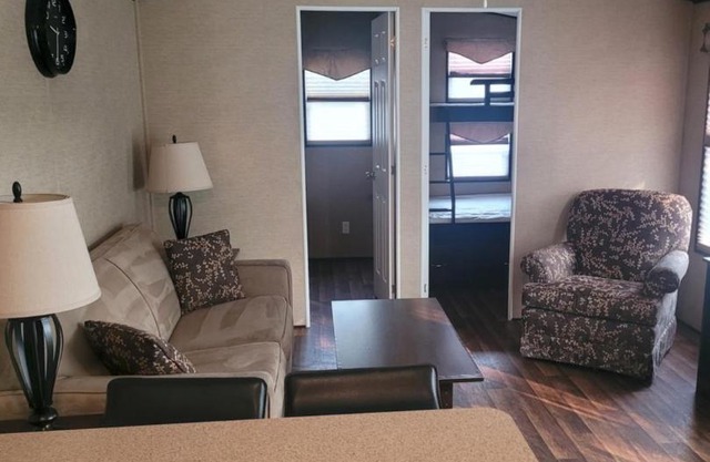 3 Bedroom Cottage Beachview Lane 35