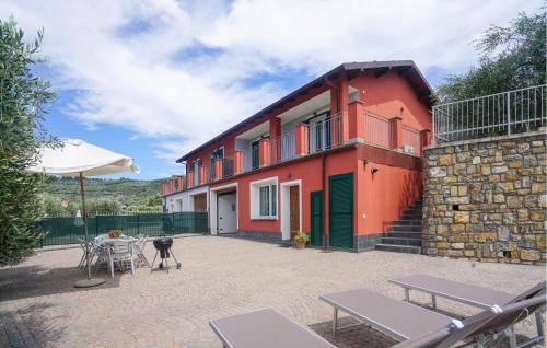 3 Bedroom Cozy Home In Imperia