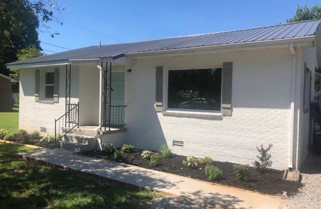 3 Bedroom Cozy Home Minutes from Tims Ford Lake