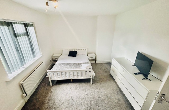 3 Bedroom Deluxe Home In Doncaster