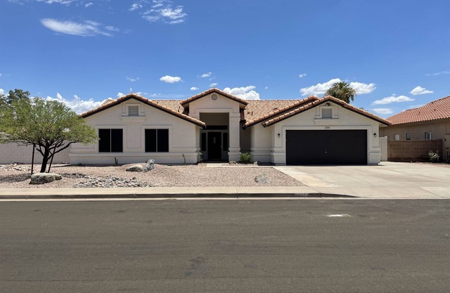 3 Bedroom Desert Oasis