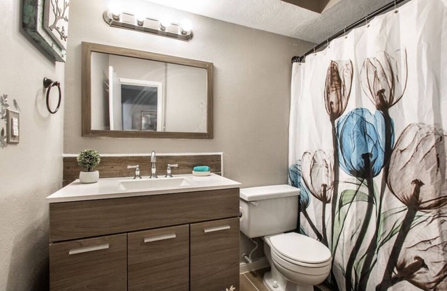 3-Bedroom Duplex in Spring Branch Area of Houston