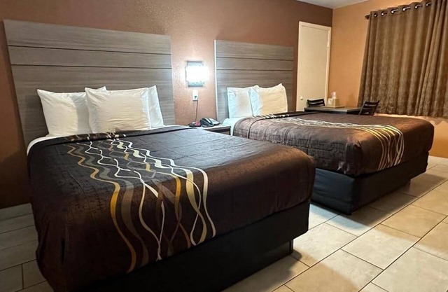 3 Bedroom Full Property 2 Queen beds and 2 Single Queen beds