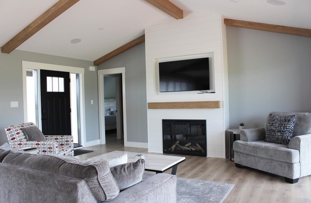 3 Bedroom Granville On The Water Home, Minutes To Golf and Beaches