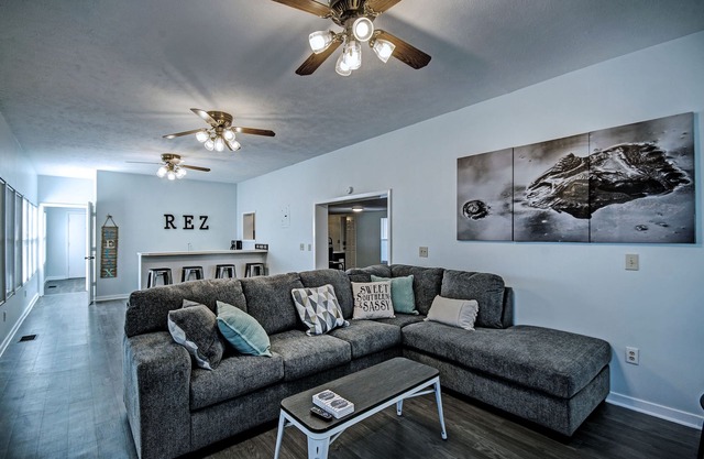3 Bedroom Home on Reservoir | Fisherman Getaway