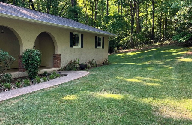 3-bedroom house for Fun, Football, Fishing and Family