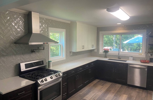 3 Bedroom house in a quiet neighborhood close to parks.