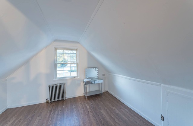 3-bedroom house in brilliant Dix Hills with WiFi, AC