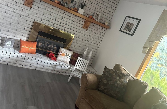 3-bedroom house in charming Silverton with AC, WiFi. Enjoy your stay