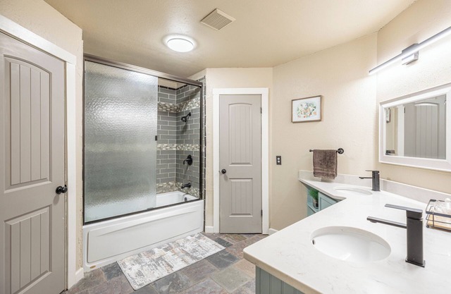 3-bedroom house in charming Abilene with AC