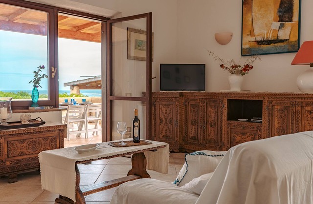 3-bedroom house in fantastic Stintino facing La Pelosa beach with AC