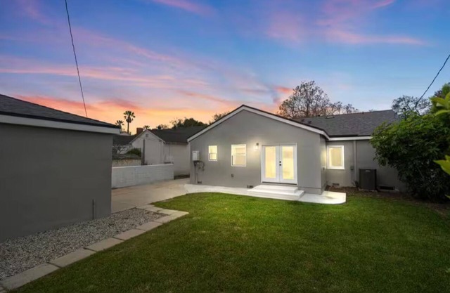 3-bedroom house in fabulous Los Angeles with WiFi, AC