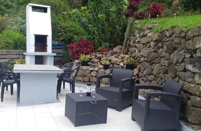 3-bedroom house in charming Faial da Terra with WiFi