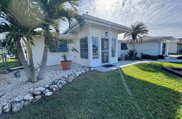 3-bedroom house in Gulf Cove on Myakka River in Charlotte Harbor