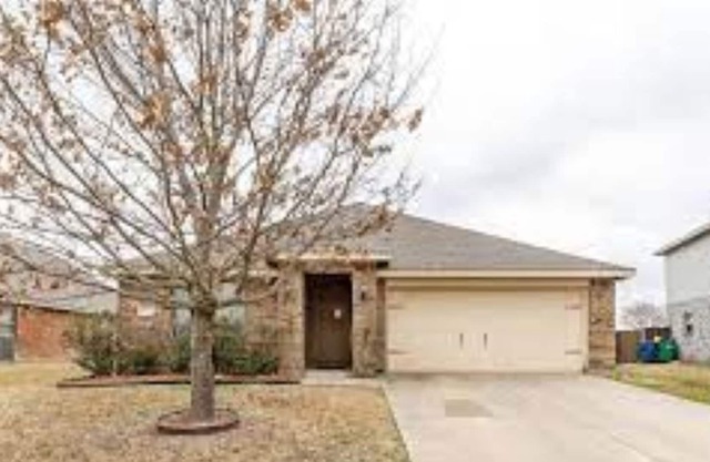 3 bedroom house! Walking park nearby!