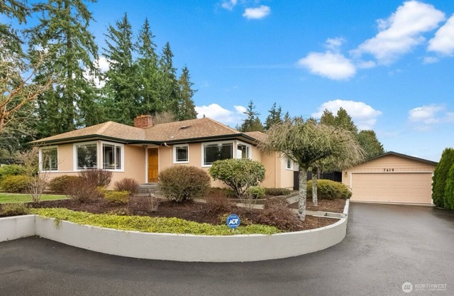 3 Bedroom House with large Garden - Pet friendly