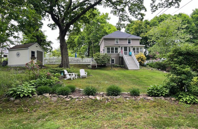 3-bedroom island Retreat on Peaks Island