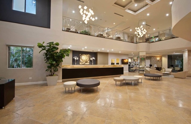 3 dormitorios La Jolla Oasis !!
