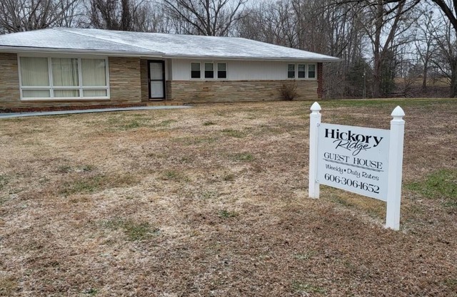 3-bedroom lake home located near Lake Cumberland's Grider Hill Marina